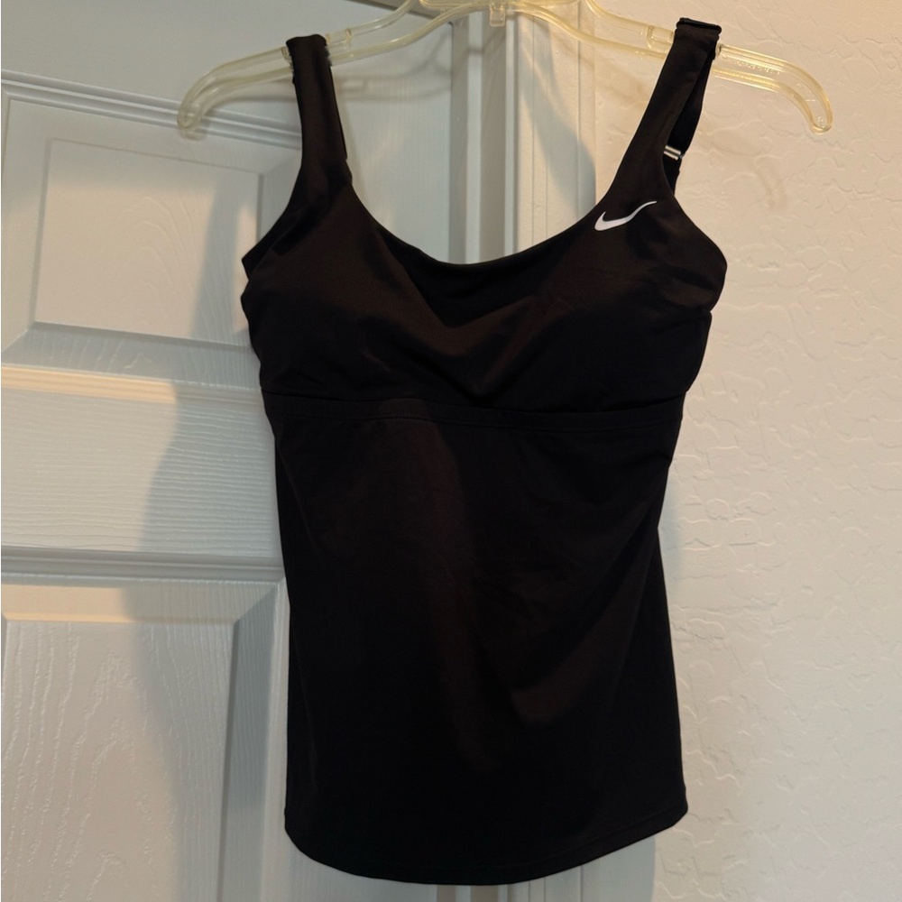Nike Women's Black Nike Black Essential Solid Tankini Swimsuit Top Small
